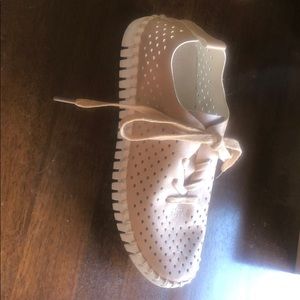 Ilse Jacobsen pale pink shoes